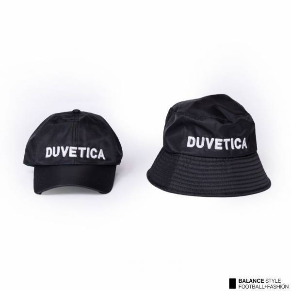 イタリア発のダウンジャケットの代名詞「デュベティカ」から新ロゴが描かれたキャップとハットが登場