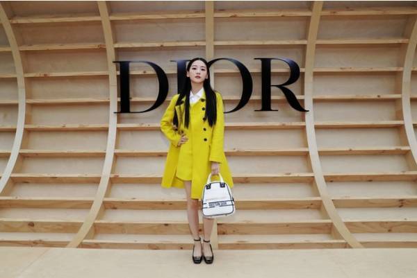 ディオール フォール 2022 ウィメンズ コレクションのショーにBLACKPINKのジスら豪華セレブリティが来場