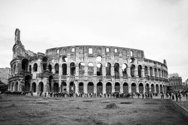 写真家・笠原秀信による旅をテーマにしたオンラインExhibition「THE ROAD」。第5弾はイタリア・ローマ（前編）