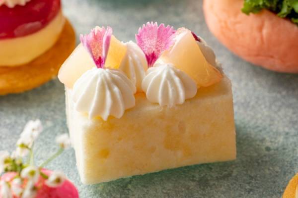 コンラッド東京で英国王室御用達ブランド「ウェッジウッド」とのコラボレーションによるアフタヌーンティーを開催