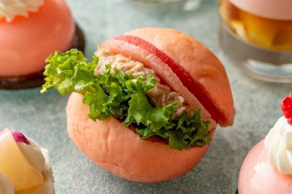 コンラッド東京で英国王室御用達ブランド「ウェッジウッド」とのコラボレーションによるアフタヌーンティーを開催