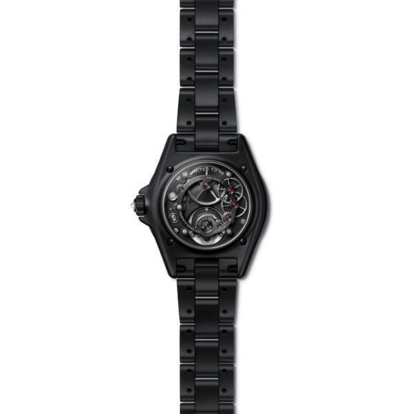 シャネル初の自社製フライングトゥールビヨンを搭載した新作「J12 ダイヤモンド トゥールビヨン」が登場