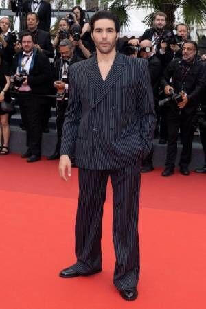 ルイ・ヴィトンの衣装に身を包んだアリシア・ヴィキャンデル、タハール・ラヒムらが第75回カンヌ映画祭に登場