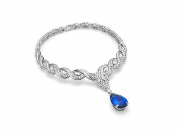 ブルガリの新作ハイジュエリーを纏ったナオミ・キャンベルが第75回 カンヌ国際映画祭に登場