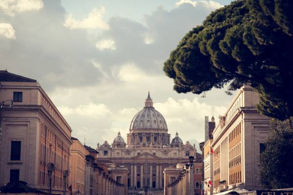 写真家・笠原秀信による旅をテーマにしたオンラインExhibition「THE ROAD」。第6弾はイタリア・ローマ（後編）