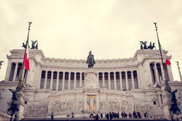 写真家・笠原秀信による旅をテーマにしたオンラインExhibition「THE ROAD」。第6弾はイタリア・ローマ（後編）