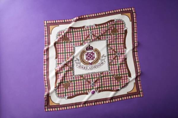 DAKSからエリザベス女王即位70周年を記念し、特別なチェック柄「ジュビリーチェック」をデザインしたスカーフを発売