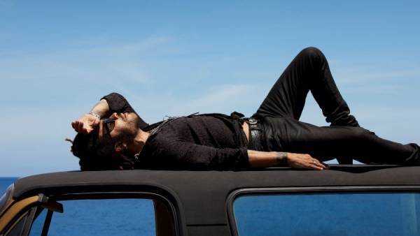 現代のYSL MENに贈る新たな香り。フレッシュでセクシーなミネラルウッディフレグランス「Y MEN オーデトワレ」誕生