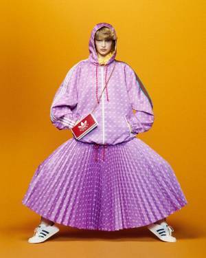 アディダス×グッチのポップアップが新宿伊勢丹ほかでスタート。グッチならではのサルトリアルが息づくストリートウエアに