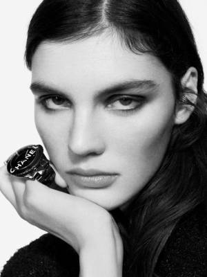 シャネルからウォッチのカプセルコレクションが世界一斉で発売