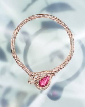 ブルガリが新作のハイジュエリーコレクションを発表。ブルガリ史上初めてとなる壮麗なエメラルドのクリエイションも