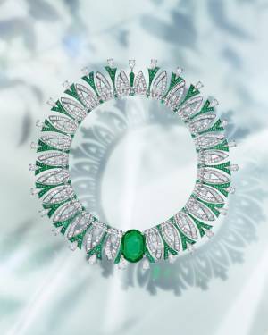 ブルガリが新作のハイジュエリーコレクションを発表。ブルガリ史上初めてとなる壮麗なエメラルドのクリエイションも