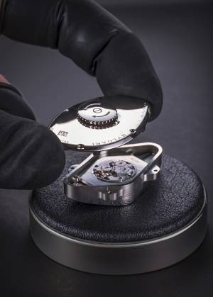 ブルガリ「ブルガリ エデン ザ ガーデン オブ ワンダーズ」にラグジュアリー ウォッチの頂点に立つタイムピースが誕生