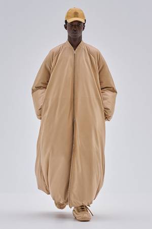 【ルック】ロエベが2023年春夏メンズコレクションをパリで発表