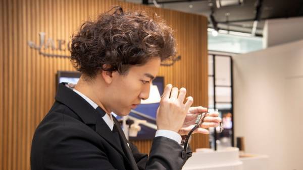 ジャガー・ルクルトが新宿伊勢丹でポップアップを開催。尾上右近、滝沢眞規子らセレブリティが来場