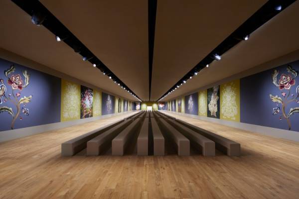 【ルック】ディオールが2022-23秋冬オートクチュール コレクションを発表