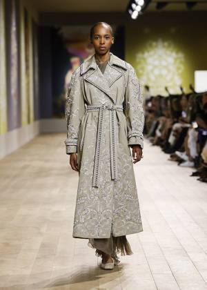 【ルック】ディオールが2022-23秋冬オートクチュール コレクションを発表