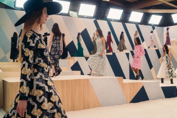 【ルック】シャネルが2022-23年秋冬オートクチュール コレクションを発表