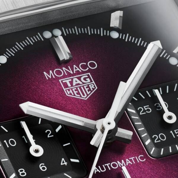 タグ・ホイヤー「モナコ」にパープルダイヤルのリミテッドエディショが世界限定500本で登場