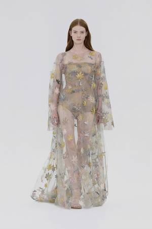 【ルック】フェンディが2022年秋冬クチュールコレクションを発表