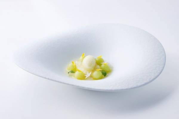 アルマーニ / リストランテで夏メニューがスタート。南イタリアの伝統料理と日本食材との融合が更に進化