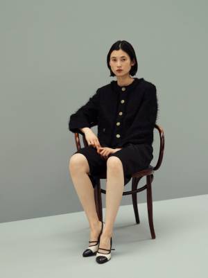 洋服を纏う女性たちの美意識や感情を揺さぶる。BLAMINKが2022 プレフォールコレクションのポップアップストアを日本橋三越にオープン