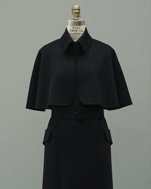 洋服を纏う女性たちの美意識や感情を揺さぶる。BLAMINKが2022 プレフォールコレクションのポップアップストアを日本橋三越にオープン