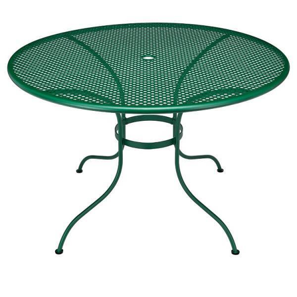 ディオール メゾンがフランス人デザイナー サム・バロンによるアウトドア用のファニチャーコレクションを発表