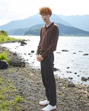 アーペーセーとエディフィスがタッグした別注のデニムパンツ3型が登場