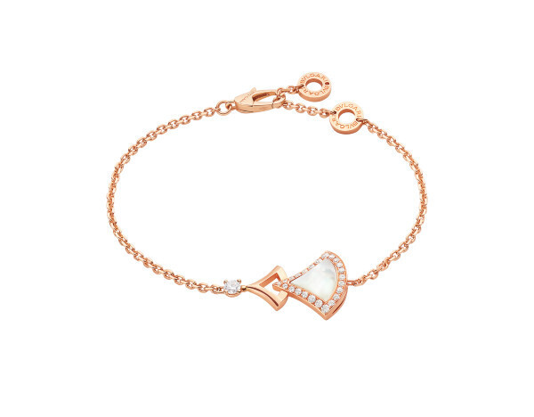 ローマのクリエイティブなヘリテージに深く根ざした扇形のデザイン。ブルガリ ディーヴァ ドリーム コレクション 2022年新作