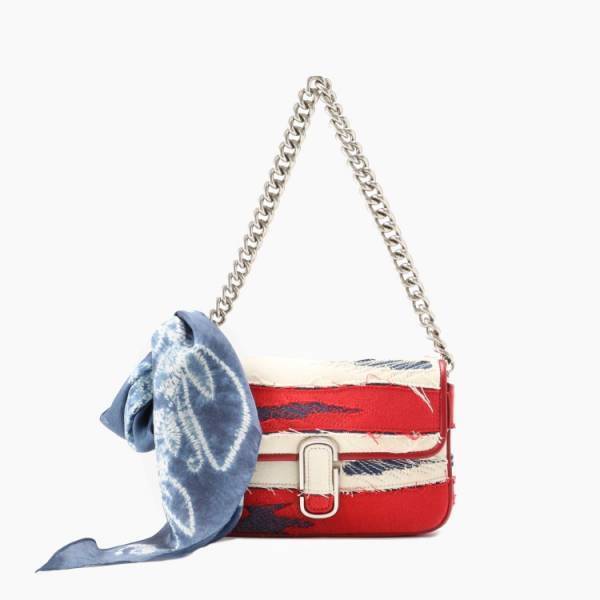 マーク ジェイコブスが森星との特別なコラボアイテムを銀座三越と阪急うめだ本店で同時開催されるポップアップで展開