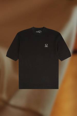 フレッドペリー×ラフ・シモンズのコラボアイテムが登場。Raf Simonsの独自の感性でフレッドペリーのクラシックなアイテムを再解釈