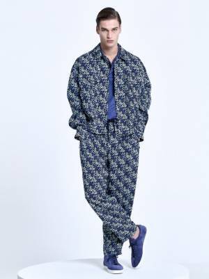 ジョルジオ アルマーニがブランド初となるリサイクル素材を使用したアイテムを発売