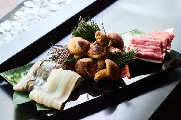 THE THOUSAND KYOTOで堪能する京都の秋。旬の食材を活かし、料理長が技巧を凝らしたメニューの数々。