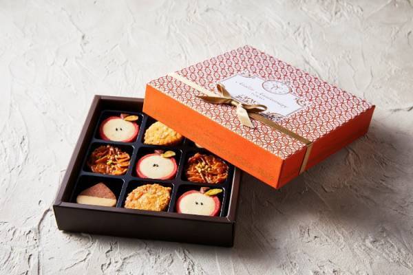 日本橋高島屋に可愛らしいスイーツが人気の「アトリエ アニバーサリー」がオープン。日比谷花壇とコラボした限定ケーキも登場