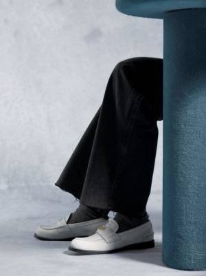 ミュウミュウが新宿伊勢丹ザ・ステージでポップアップ、秋冬シーズンに向けた新作のムートンアイテムが世界に先駆けて登場