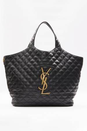 サンローランのアイコンバッグ「イカール」を持つアンジェリーナ・ジョリーをロスアンゼルスでキャッチ!