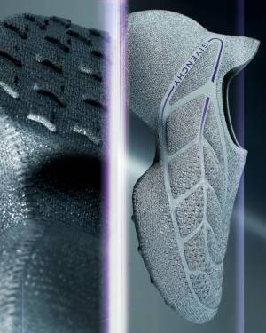 ジバンシィからストレッチニットアッパーがソールと一体化したウィメンズスニーカーが登場