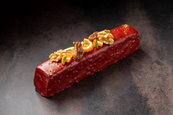 コンラッド東京のクリスマスケーキ。ペストリーチームが丹精を込めて作る上質なクリスマススイーツが今年も豪華なラインアップで登場