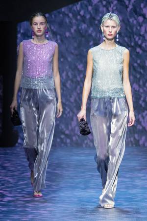 【ルック】エンポリオ アルマーニがミラノで2023年春夏 ウィメンズショーを開催