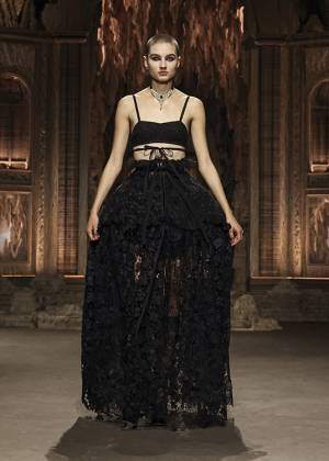 【ルック】ディオールが2023春夏 ウィメンズ コレクションを発表