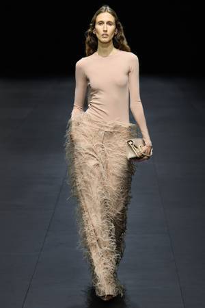 【ルック】ヴァレンティノが2023年春夏コレクション「アンボクシング ヴァレンティノ」を発表