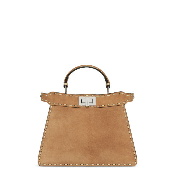 アイコニックなステッチが際立つ、フェンディの新作「ピーカブー カプセルコレクション」が登場