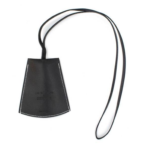 J.M. ウエストンと仏発ユニフォームによるコラボ第二弾、シグニチャーローファーとキーリング を限定受注販売