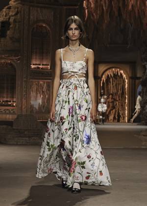 ディオール2023春夏 ウィメンズ コレクションで生み出された精緻なサヴォワールフェール