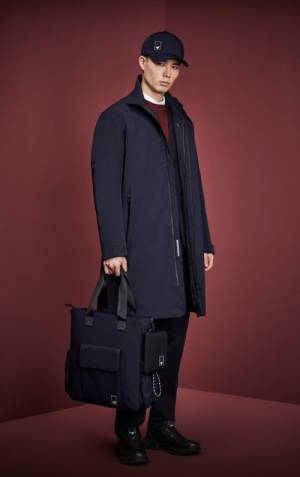 エンポリオ アルマーニの人気カプセルコレクション「トラベルエッセンシャル」に新作が登場