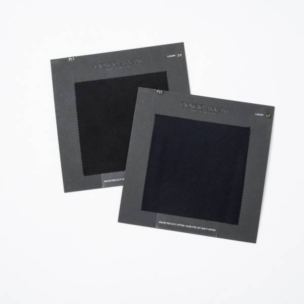 ジョルジオ アルマーニのオーダーメイドサービスに肩パッドなどを省いたソフトな雰囲気のアンコンジャケットが登場