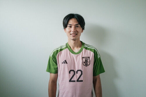 アディダスがNIGO®デザインによる桜餅のような色合いのサッカー日本代表 スペシャルコレクションを発表