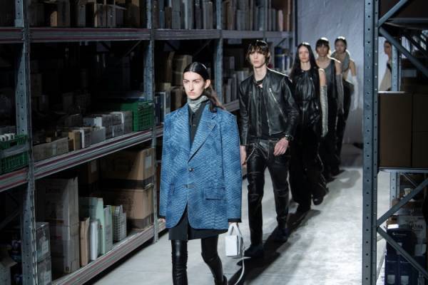 エムエム6 メゾン マルジェラがオールジェンダーコレクションをローンチ、新宿伊勢丹でポップアップを開催