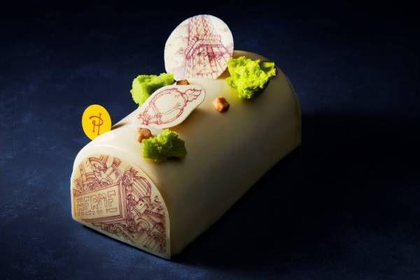 ザ・リッツ・カールトン京都限定のピエール・エルメ・パリのクリスマスケーキ